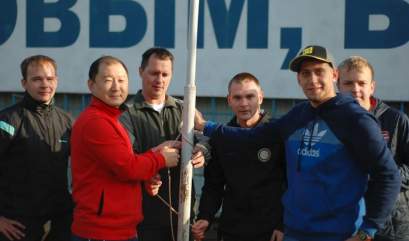 我校举办的健康日得到了市民,学生和教职员工的欢迎